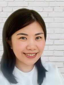 代表行政書士 岡田百花